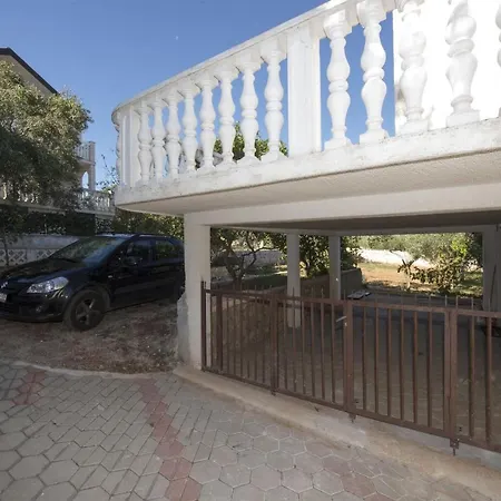 Jure Apartment