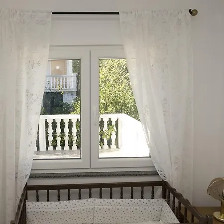 Jure Apartmán *