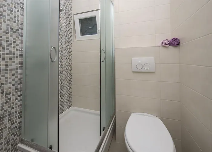 Jure Apartman Slatine